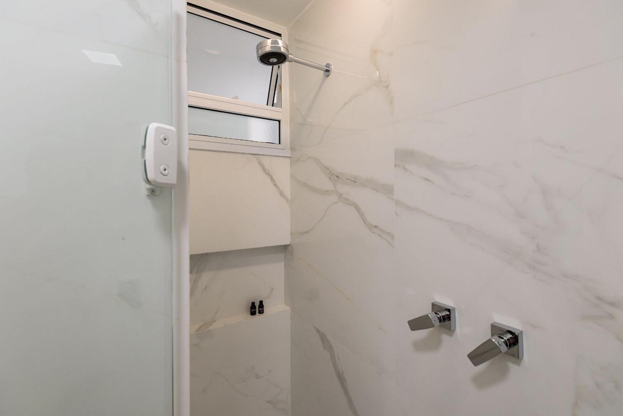 Omar Do Rio: Moderno 3qts A 130m Da De Ipanema E 60m Do Metrô General Osório, C/ Internet 400mbps, Smart Tv, Workstation E Máquina Lava&seca Apartamento